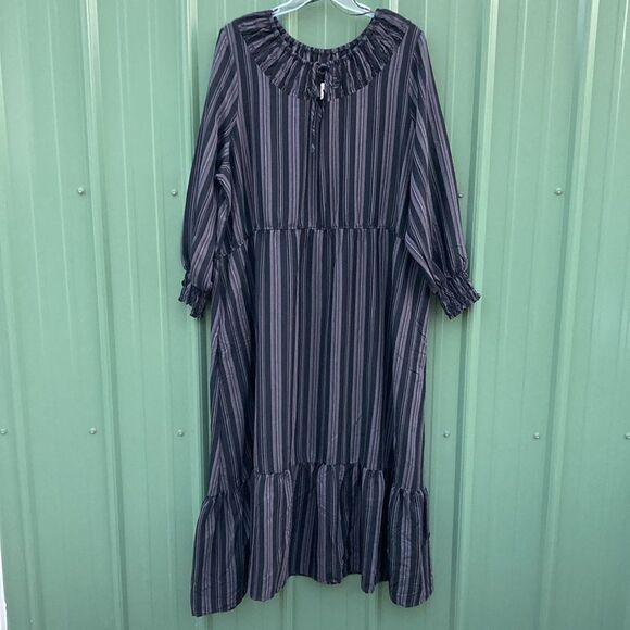 Women's Plus Peasant Tiered Long Sleeve Maxi Dress, Size 3X - Picture 2 of 6